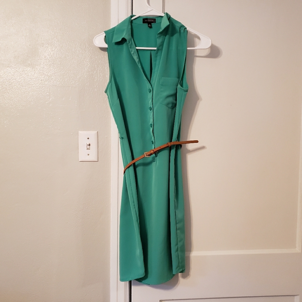 Sleevless Dress with tan belt